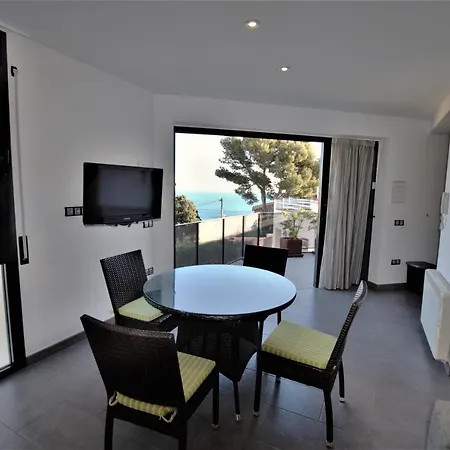 Casa El Cubito Llança